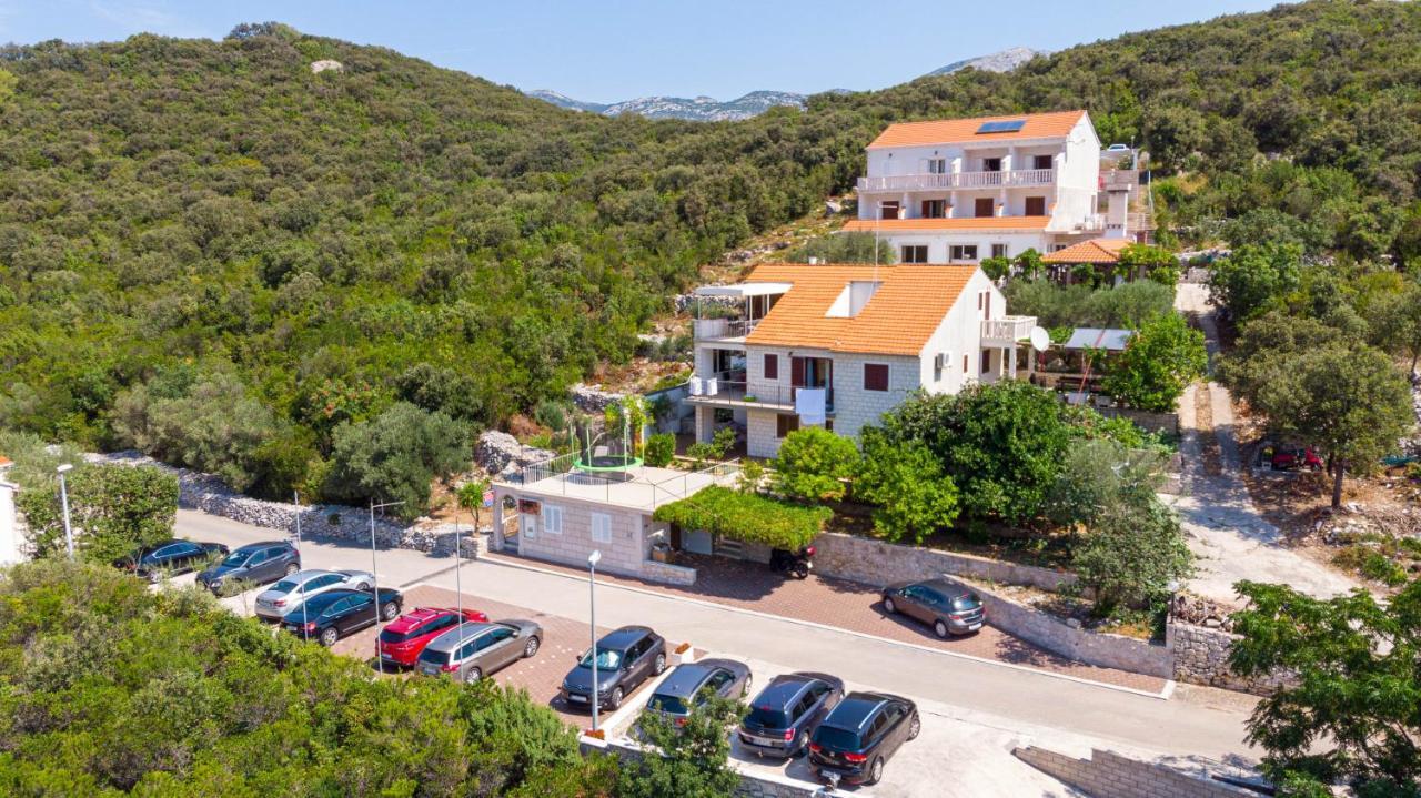 Villa Castello Zrnovo Zewnętrze zdjęcie