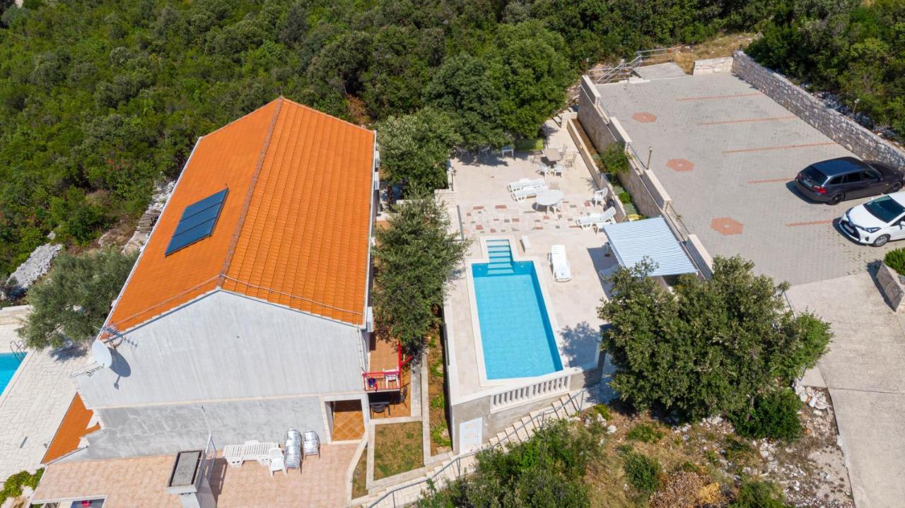 Villa Castello Zrnovo Zewnętrze zdjęcie