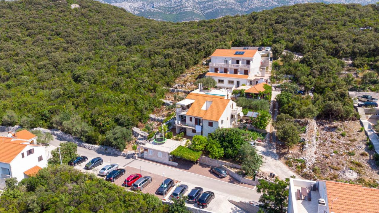 Villa Castello Zrnovo Zewnętrze zdjęcie