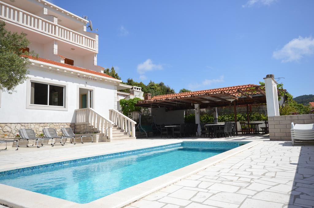 Villa Castello Zrnovo Zewnętrze zdjęcie