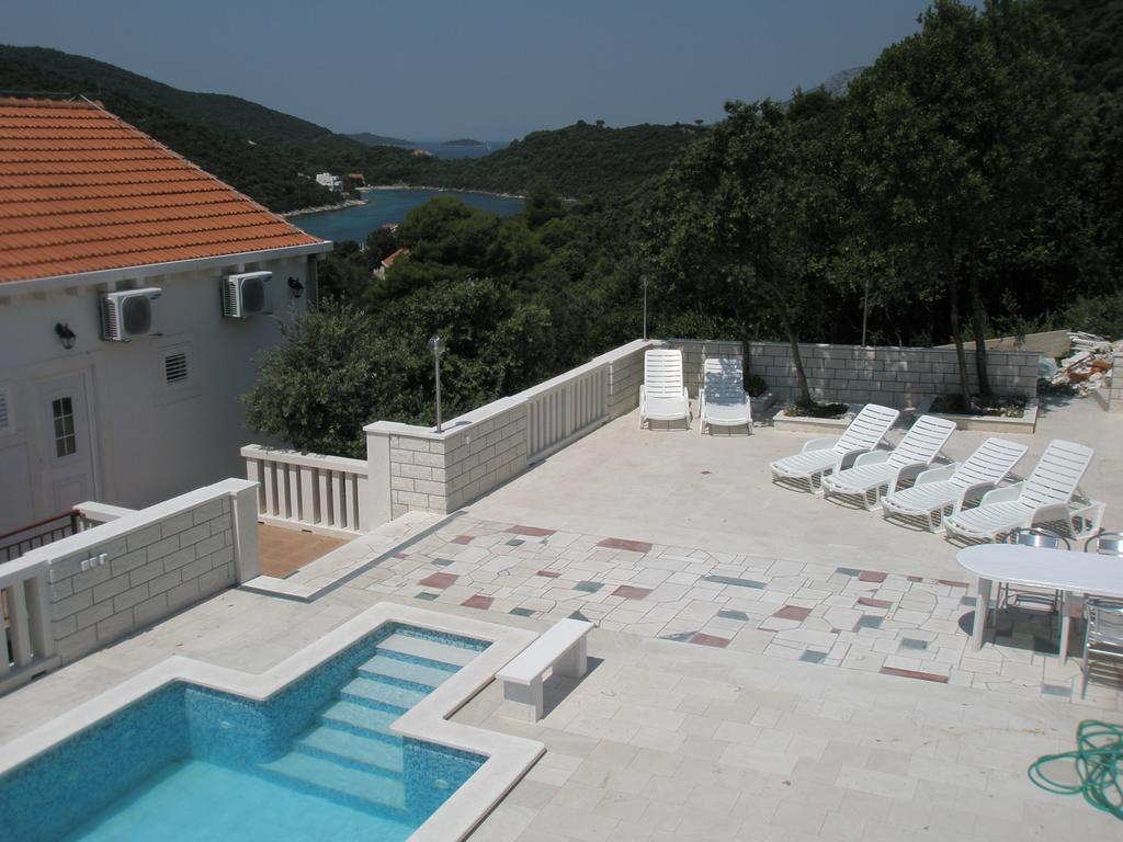 Villa Castello Zrnovo Zewnętrze zdjęcie