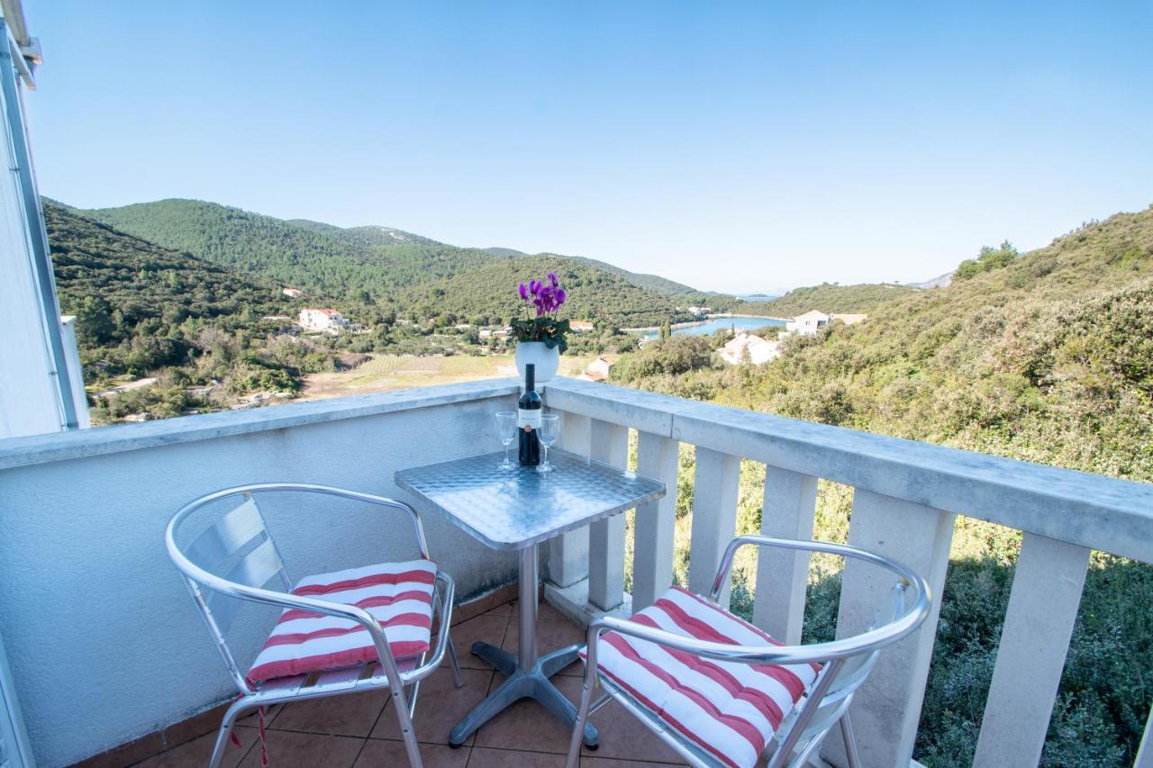 Villa Castello Zrnovo Zewnętrze zdjęcie