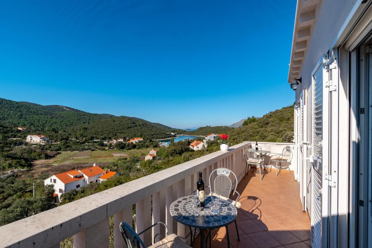 Villa Castello Zrnovo Zewnętrze zdjęcie